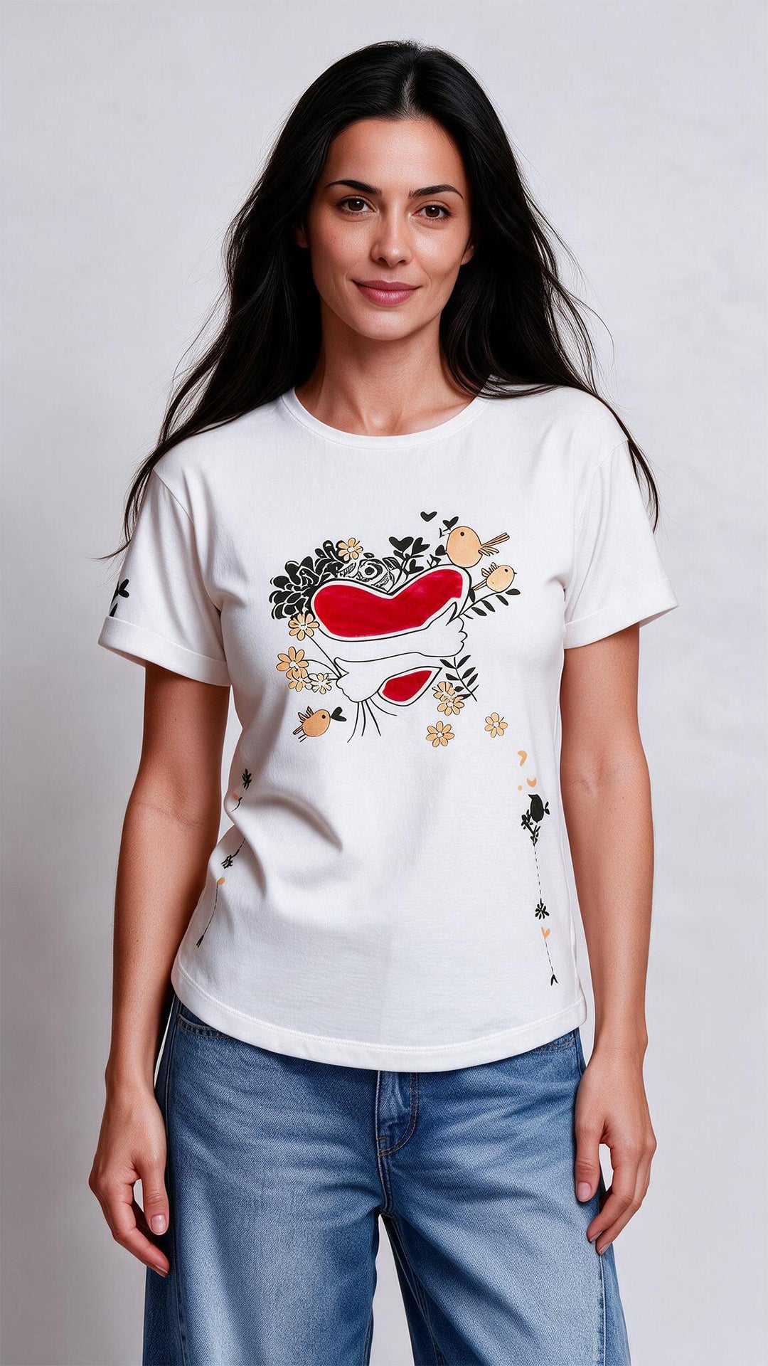 Blusa ABRAZO, de silueta recta con cuello redondo y manga corta, es un lienzo cómodo y versátil para armar cualquier pinta.