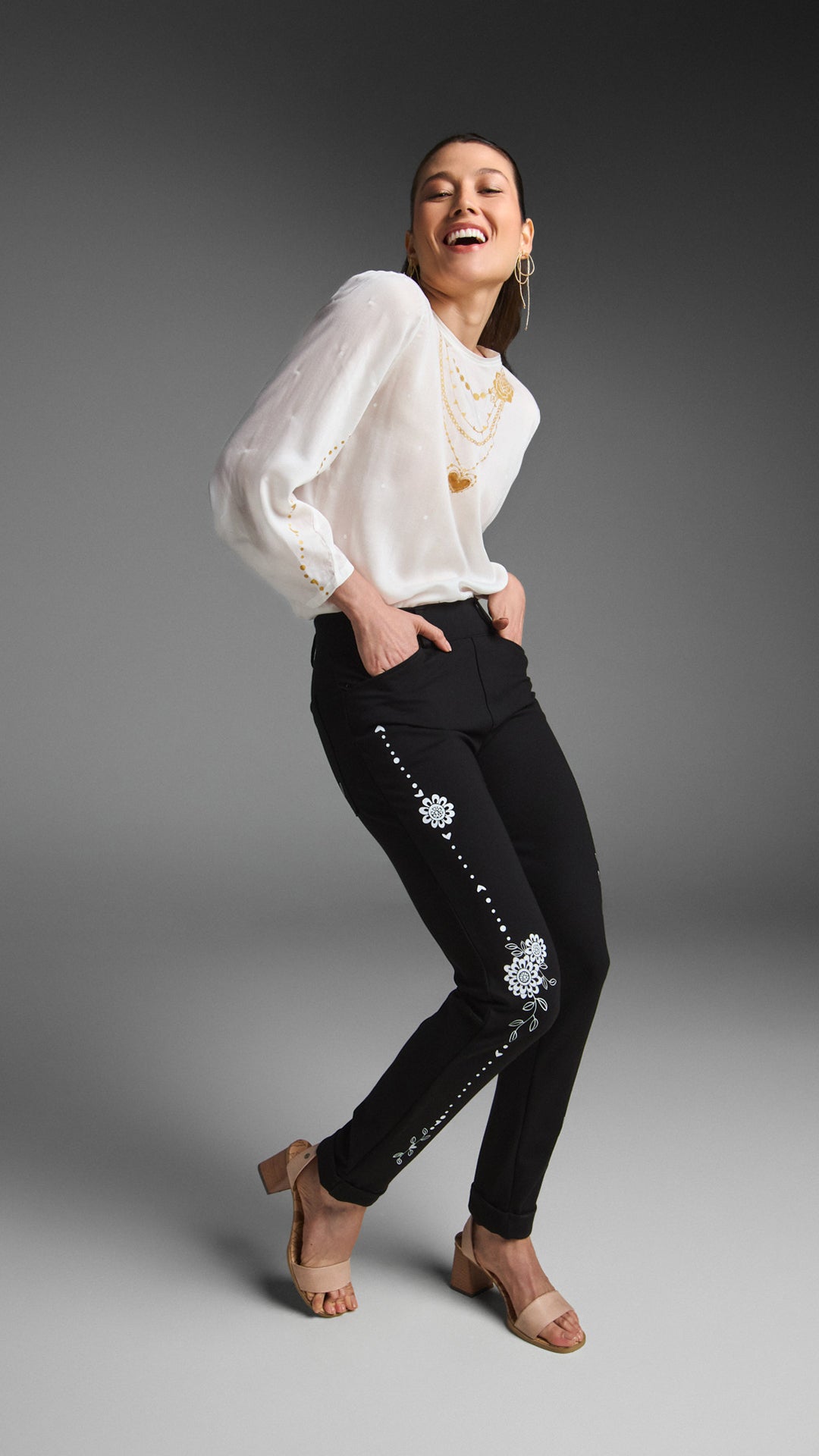 Outfit femenino elegante con blusa Talisman en algodon combinada para ocasion casual o formal
